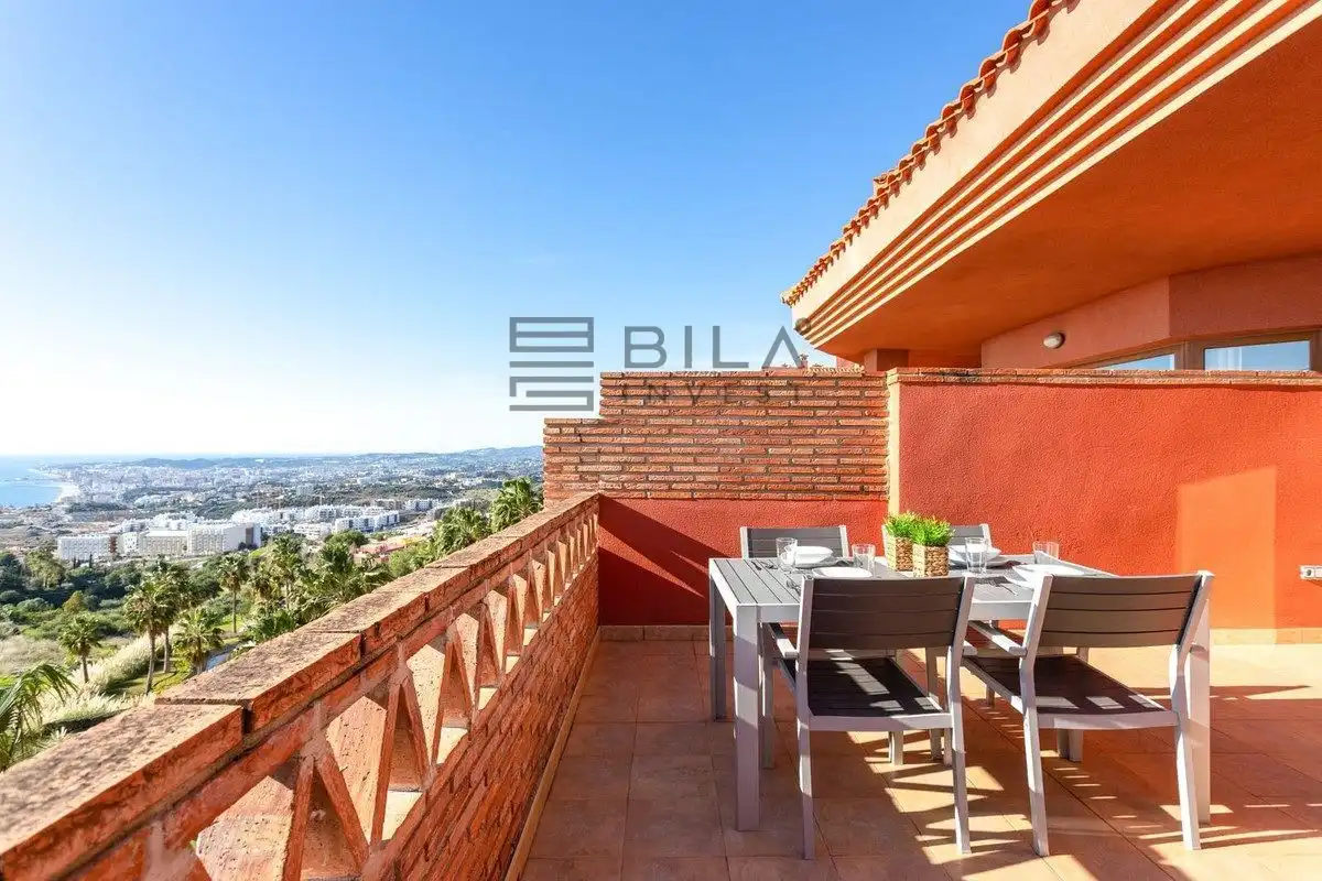 Àtic amb piscina en venda a Retamar