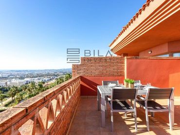 Ático con piscina en venta en Retamar