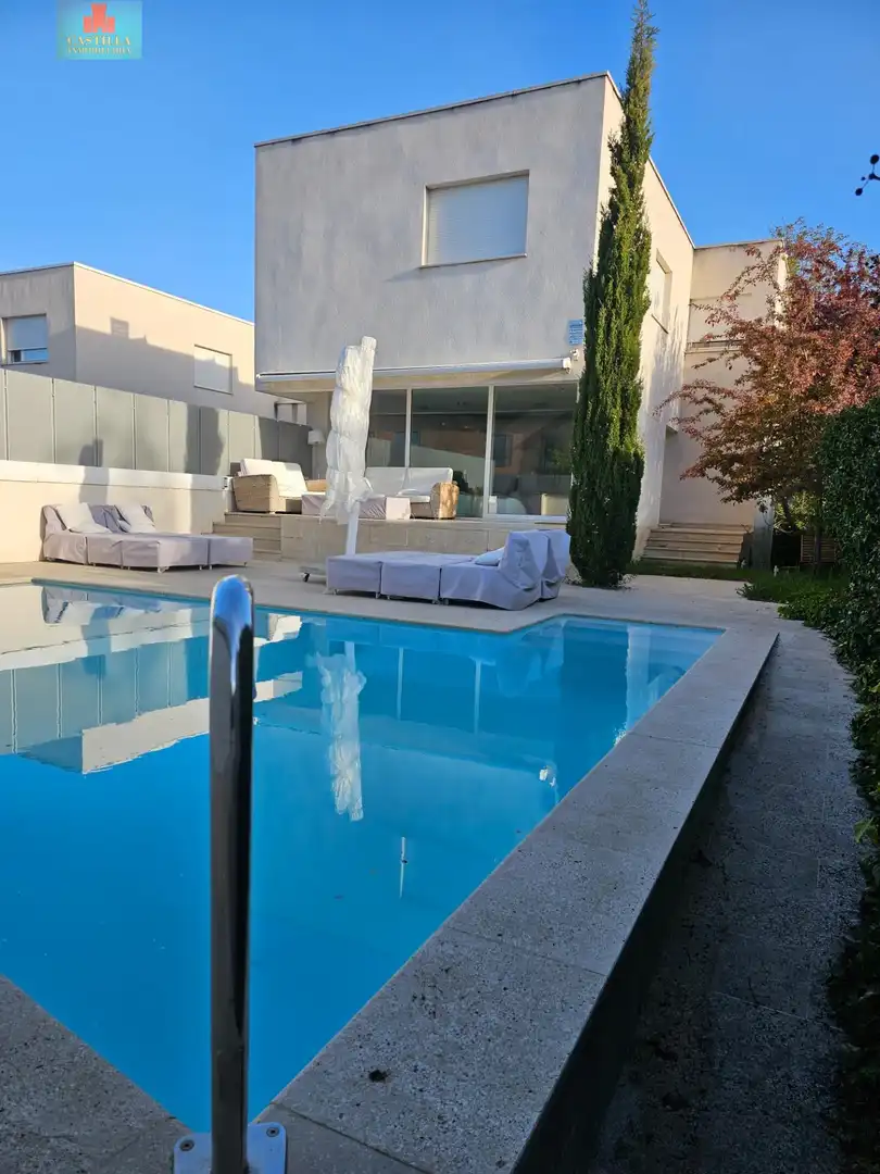 Piscina de Casa o chalet de alquiler en Ávila con Calefacción, Jardín privado y Terraza