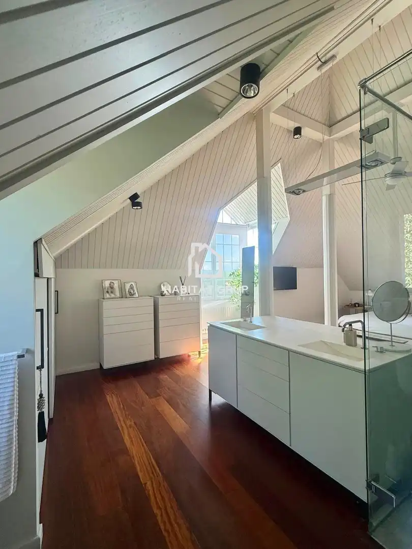 Habitación de Casa o chalet en venta en Canovelles con Aire acondicionado, Calefacción y Jardín privado
