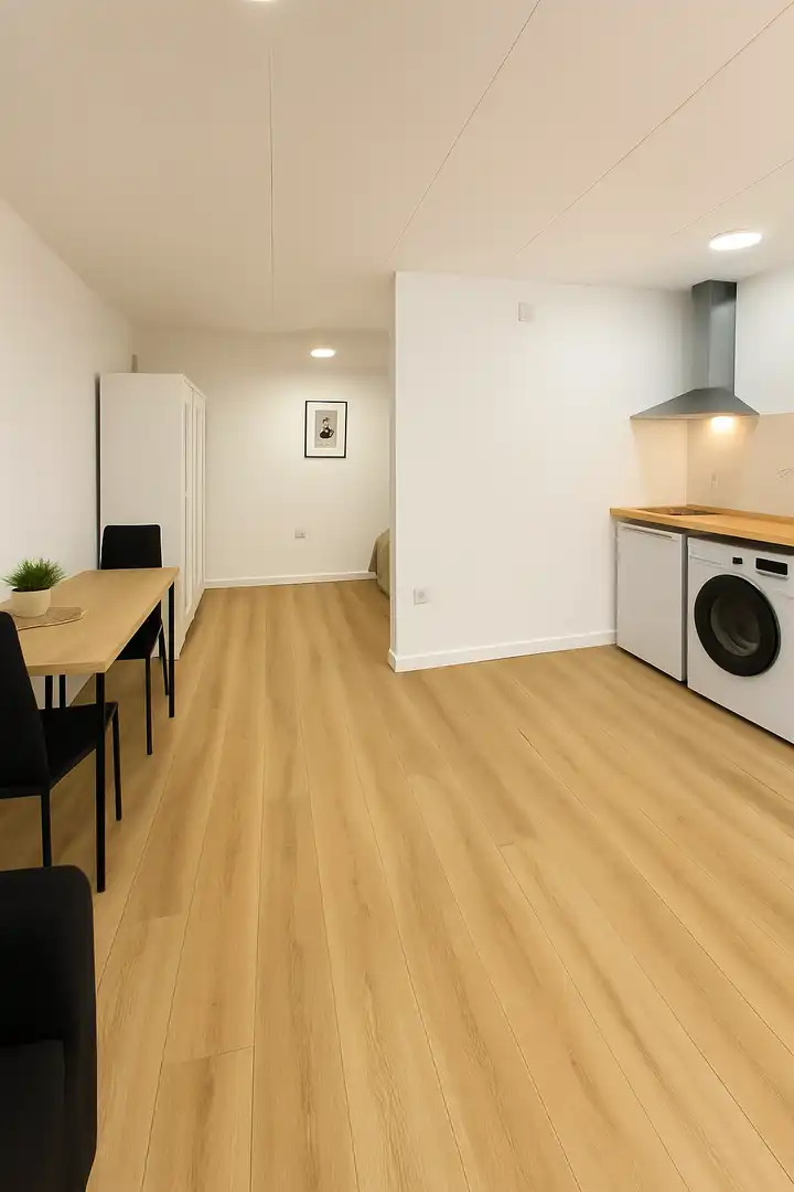 Study for sale in Cornellà de Llobregat  with Parquet flooring, Furnished and Alarm