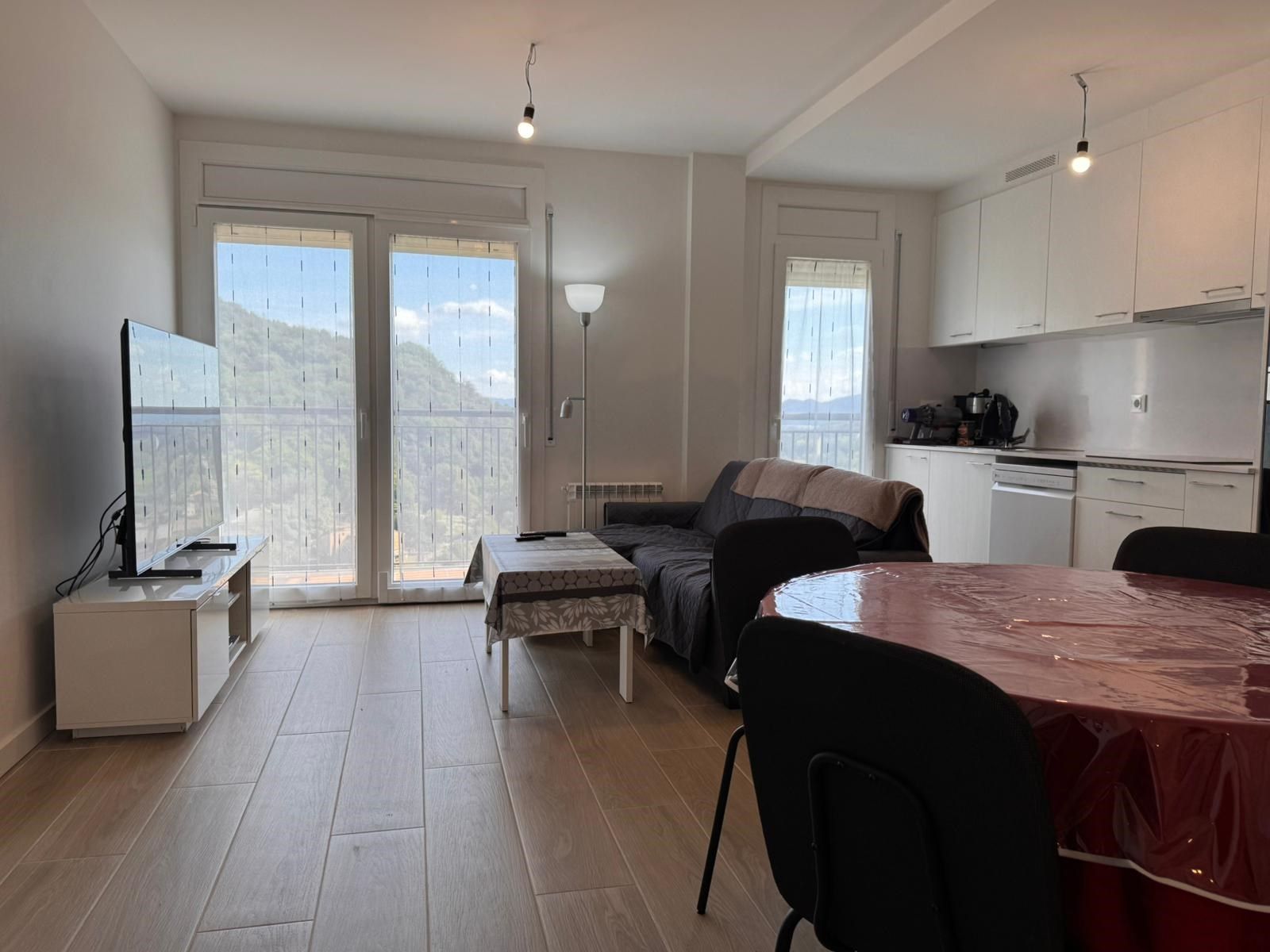 Dormitori de Dúplex en venda en Castellfollit de la Roca amb Calefacció, Terrassa i Moblat