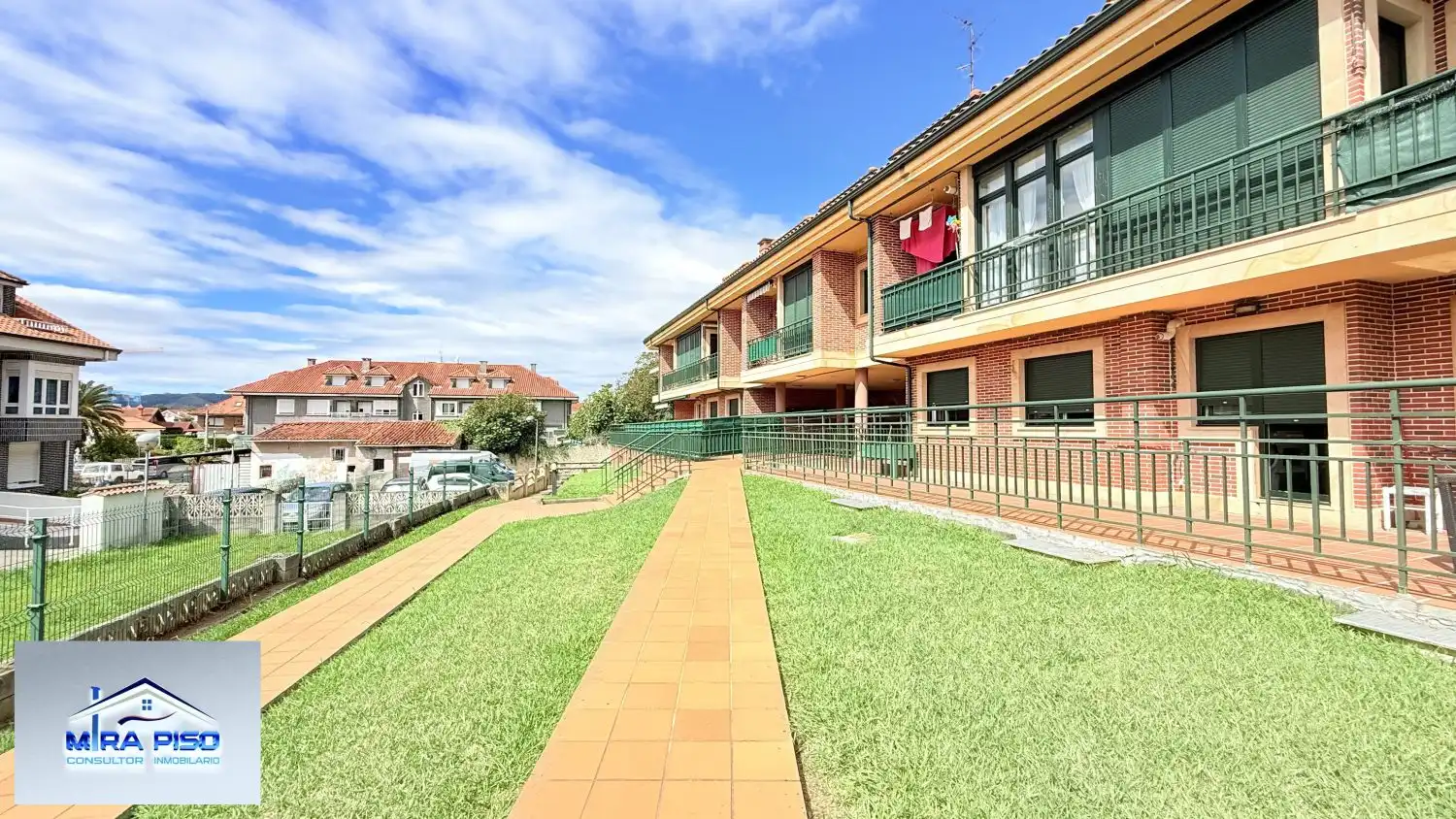 Vista exterior de Dúplex en venta en Argoños  con Calefacción, Terraza y Trastero