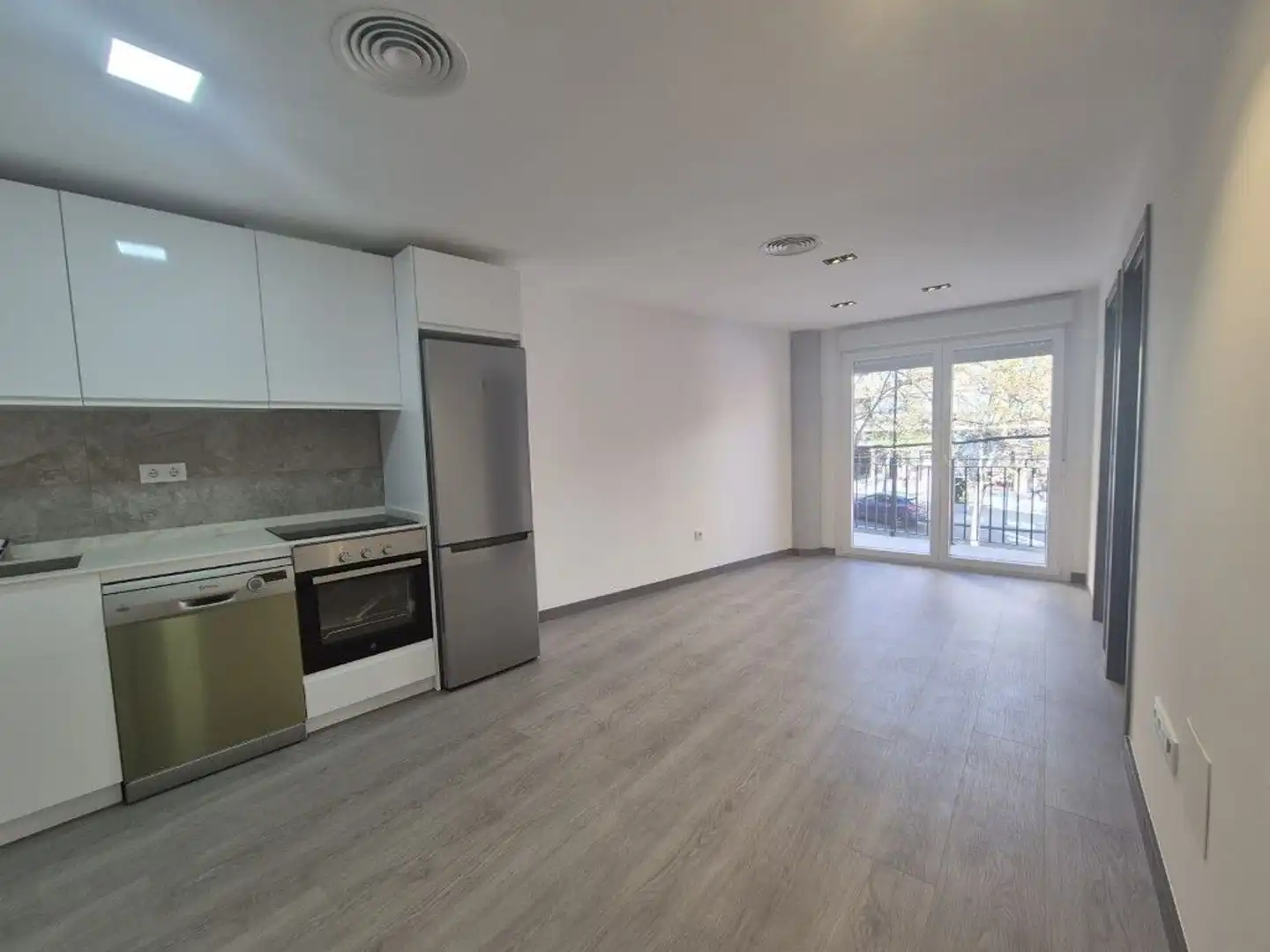 Kitchen of Flat for sale in Zaragoza  with Air Conditioner, Heating and Terrace