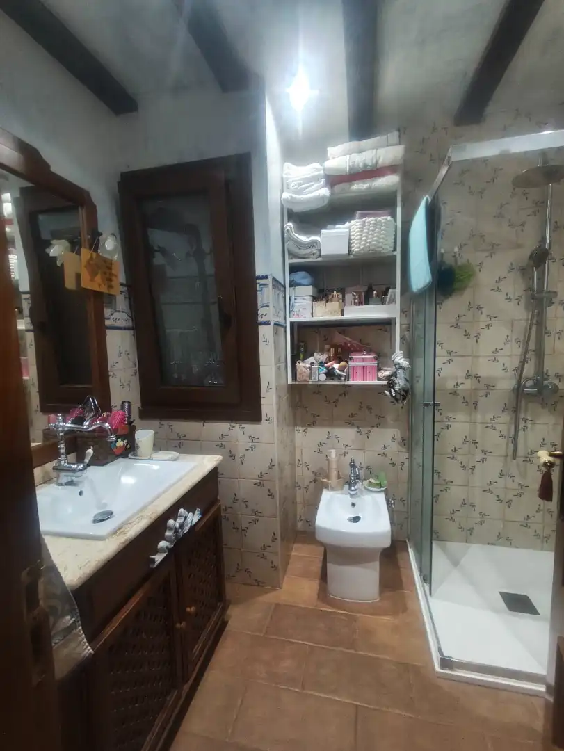 Baño de Piso en venta en Fuensalida con Aire acondicionado, Calefacción y Terraza