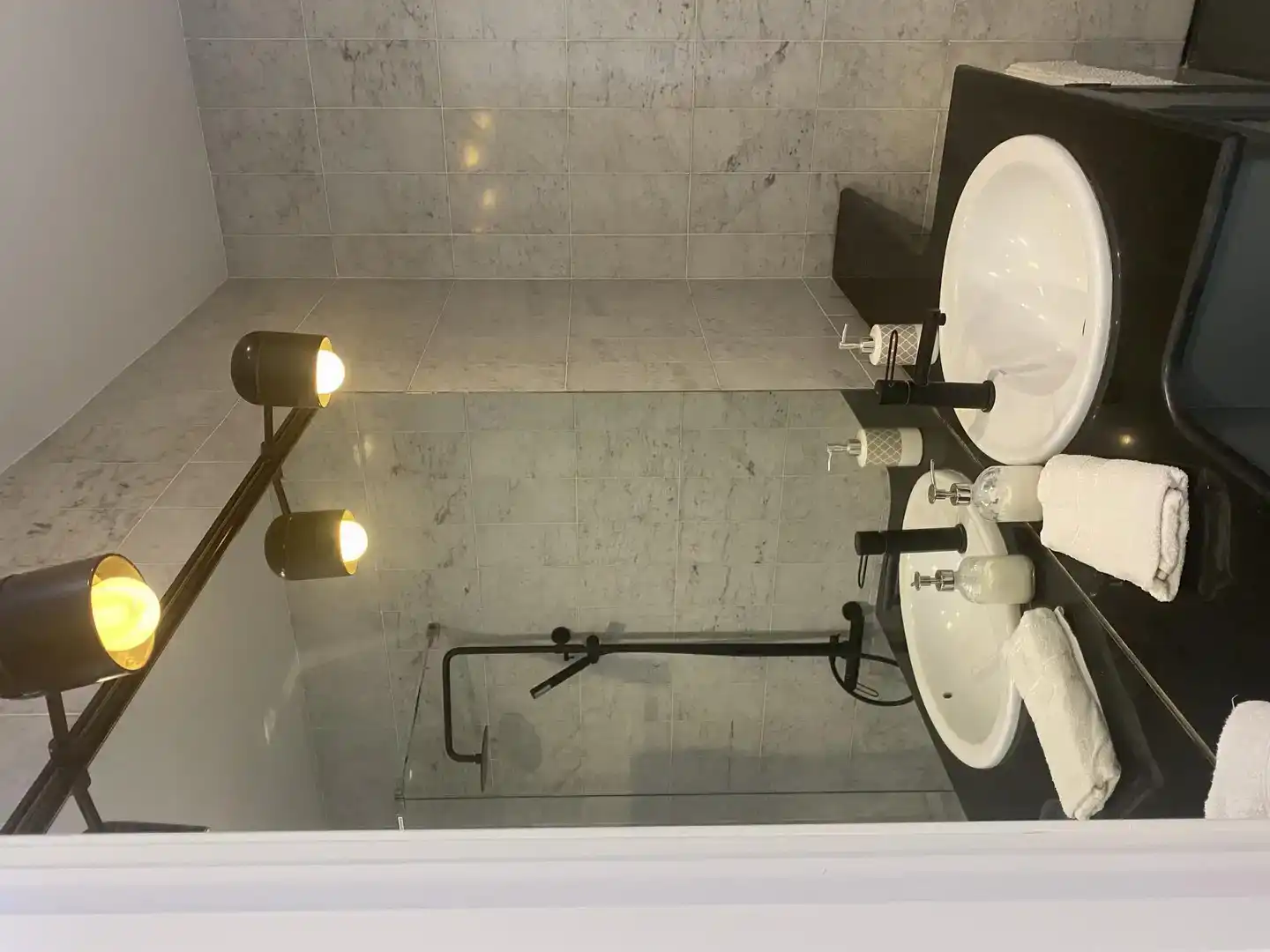 Badezimmer von Wohnungen zur Miete in Marbella mit Privatgarten, Schwimmbad und Möbliert