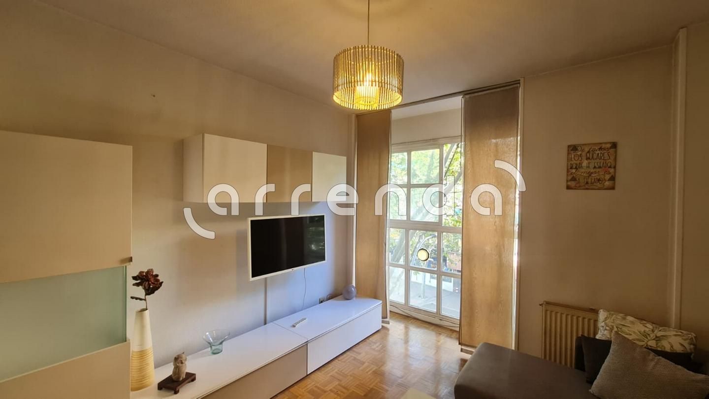 Exterior view of Flat to rent in  Madrid Capital  with Air Conditioner
