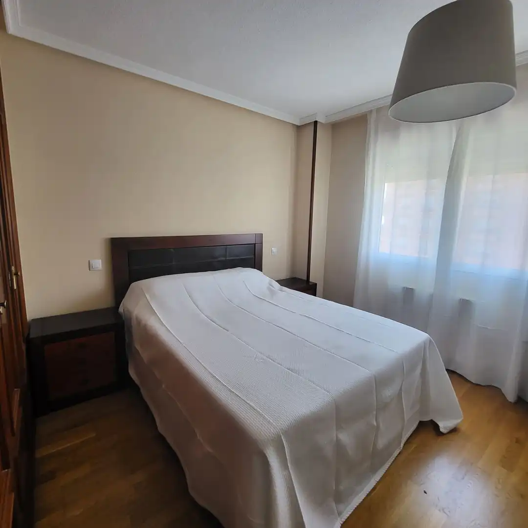 Dormitori de Pis en venda en Ávila amb Calefacció, Terrassa i Traster