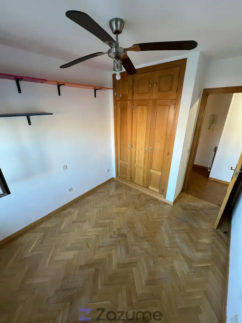 Schlafzimmer von Wohnung zur Miete in Brunete mit Klimaanlage, Heizung und Parkett
