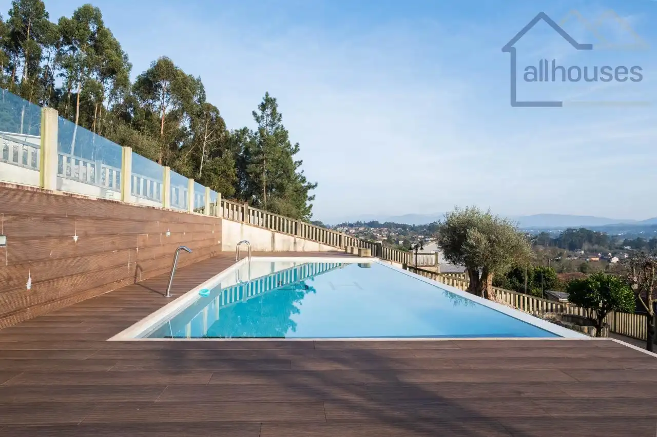 Piscina de Casa o chalet en venta en Tui con Calefacción, Jardín privado y Terraza