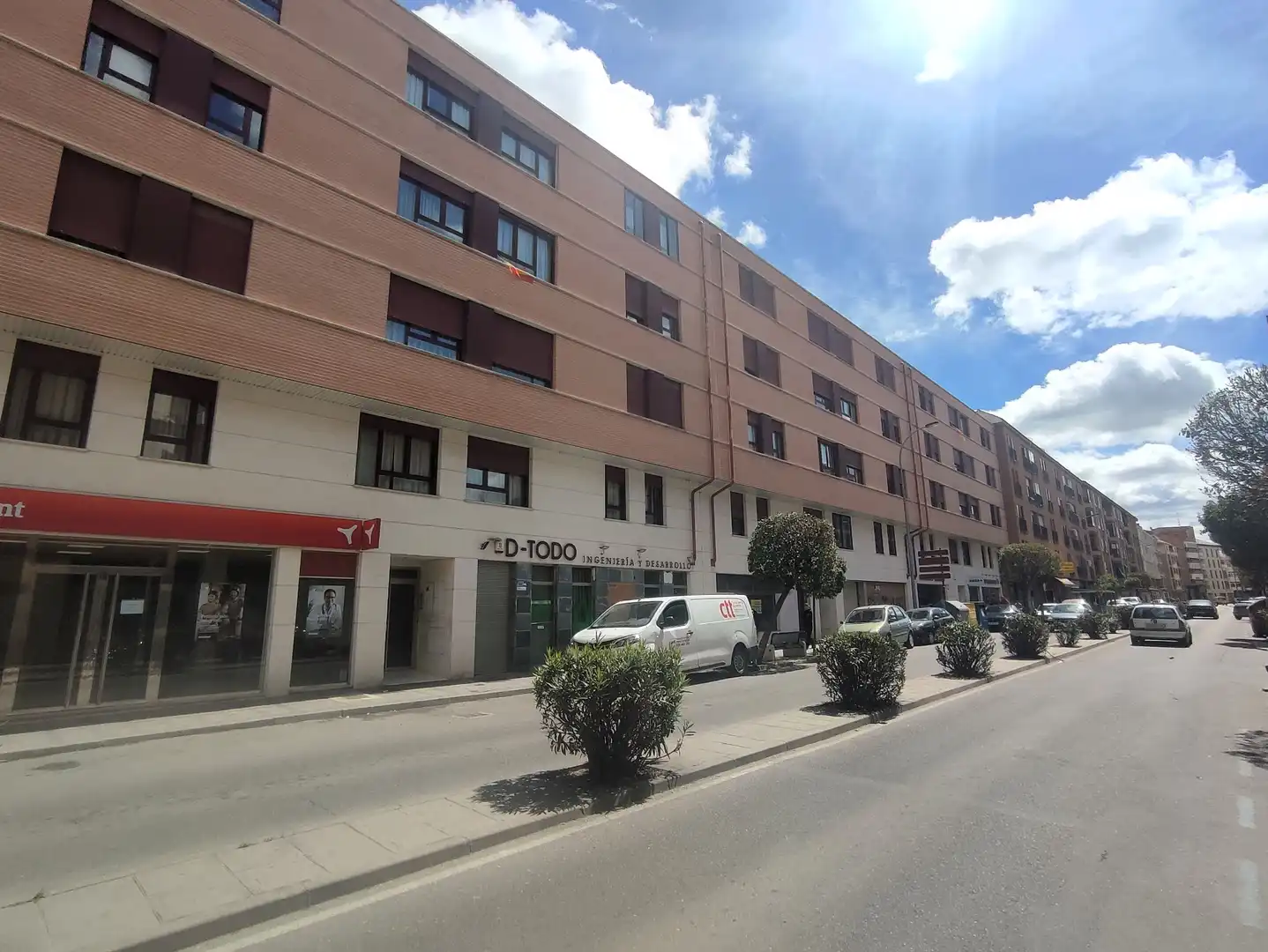 Außenansicht von Geschaftsraum zur Miete in Medina del Campo mit Klimaanlage und Möbliert