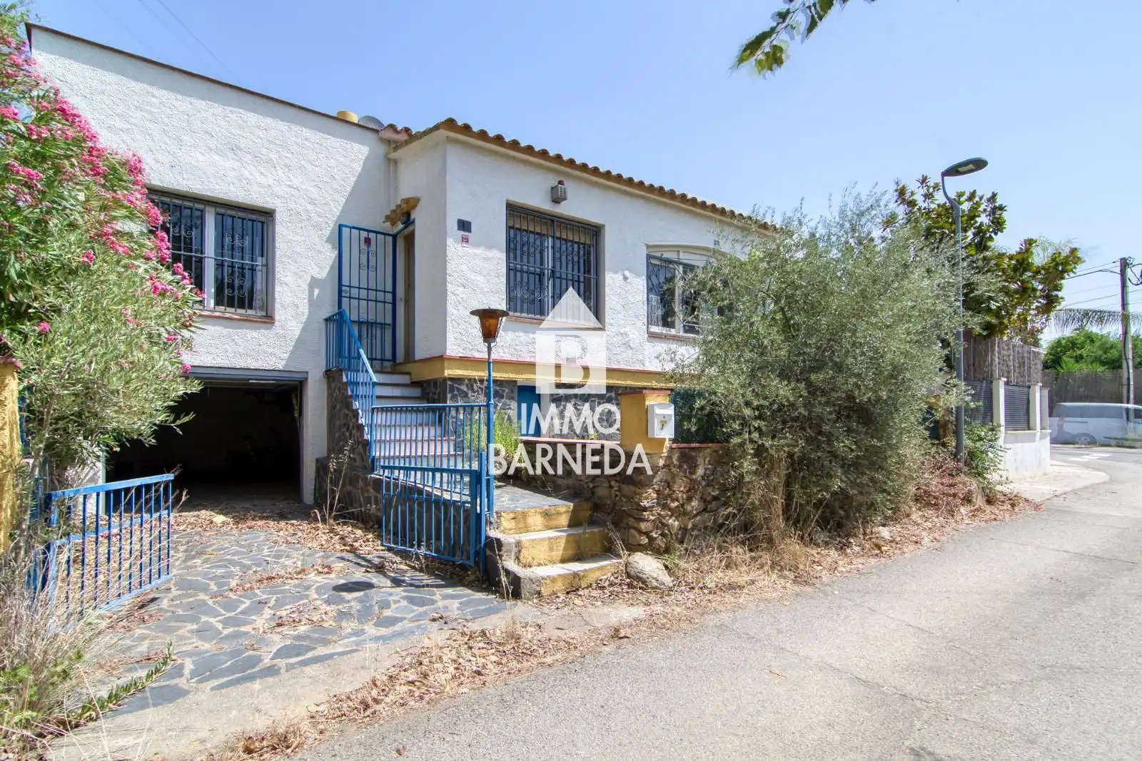 Vista exterior de Casa o xalet en venda en Roses amb Jardí privat i Terrassa