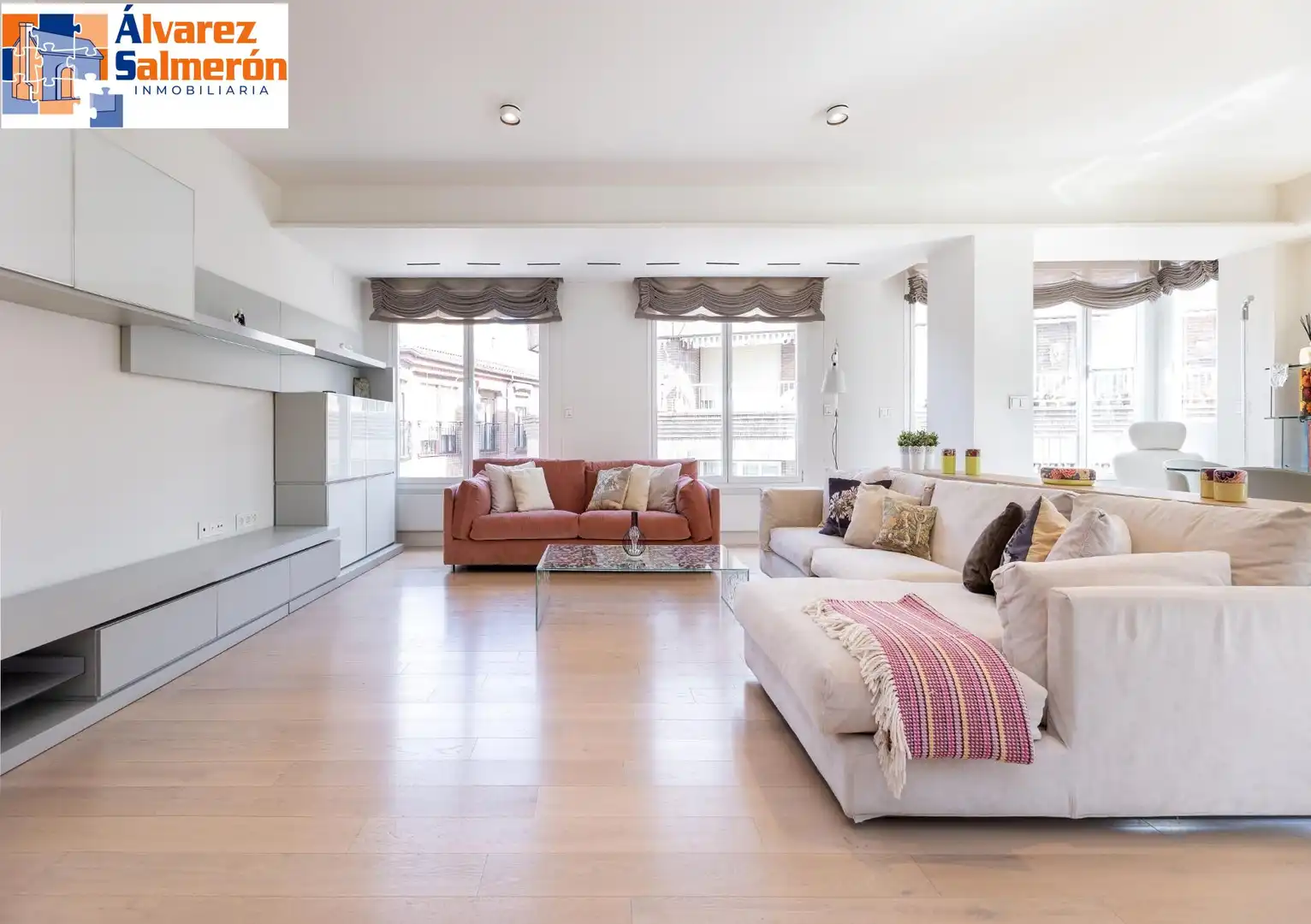Living room of Flat for sale in Granada  with Air Conditioner