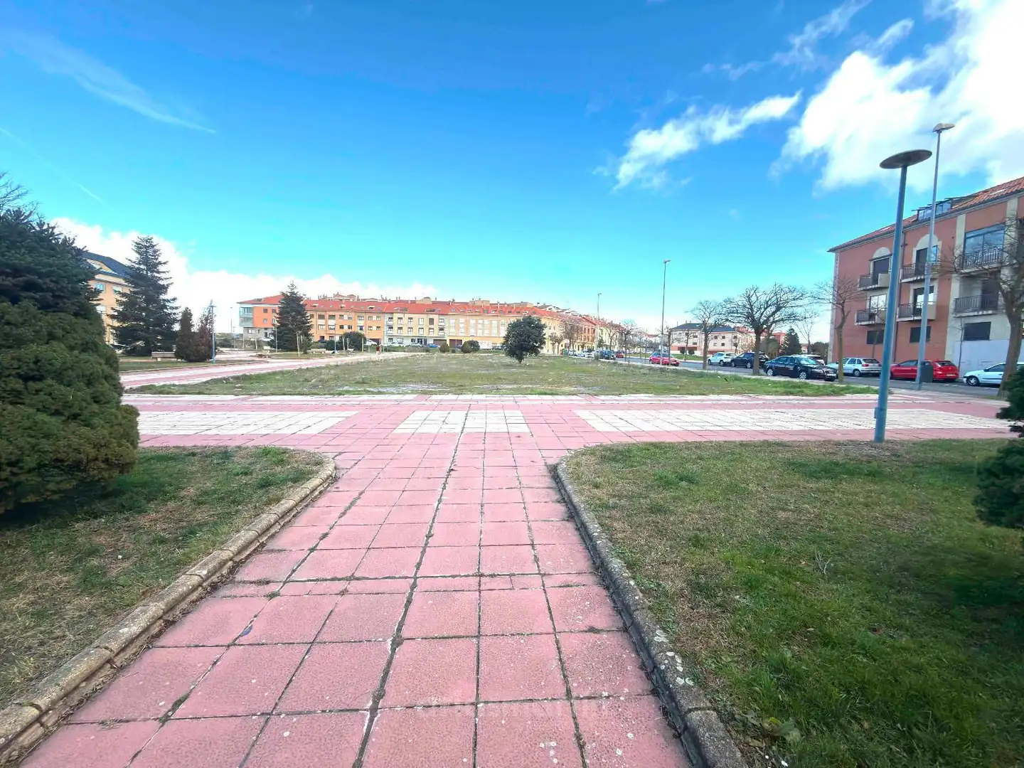 Piso en venta en Luis Sala Balust, 3, Pizarrales