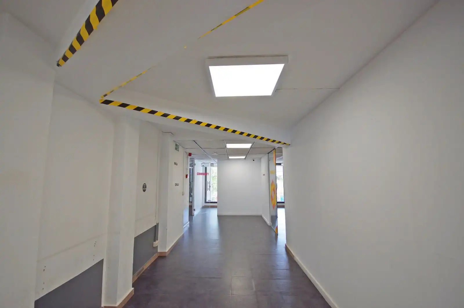 Business premises for sale in Calle Pallars 73, imagen 42