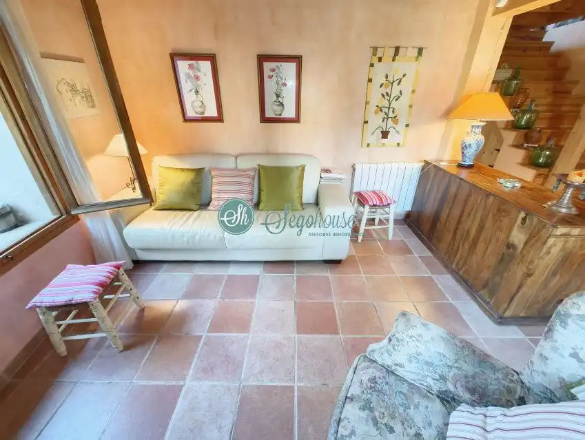 Sala de estar de Casa o chalet en venta en Escobar de Polendos con Calefacción y Trastero