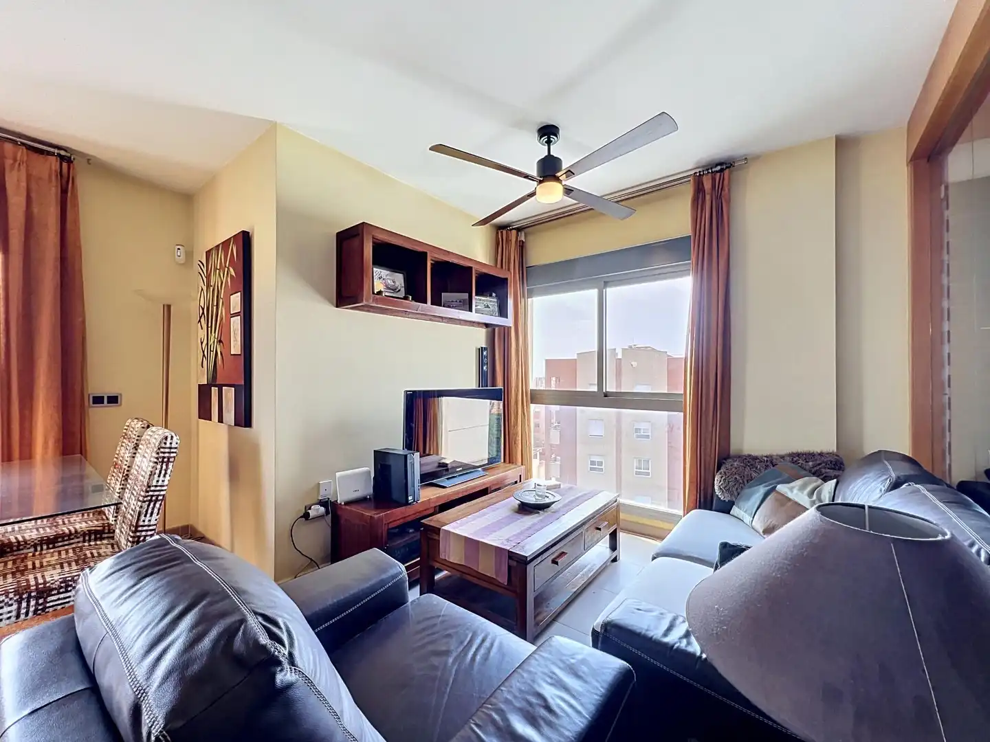Sala de estar de Piso en venta en Almería con Aire acondicionado, Calefacción y Terraza