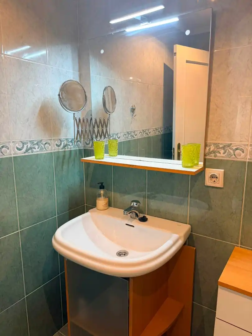 Wohnung zur Miete in Calle la Garoja, Cartes