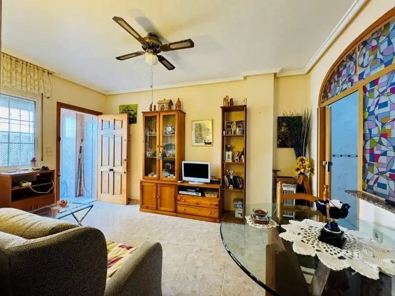 Sala d'estar de Apartament en venda en Torrevieja amb Terrassa, Moblat i Piscina comunitària