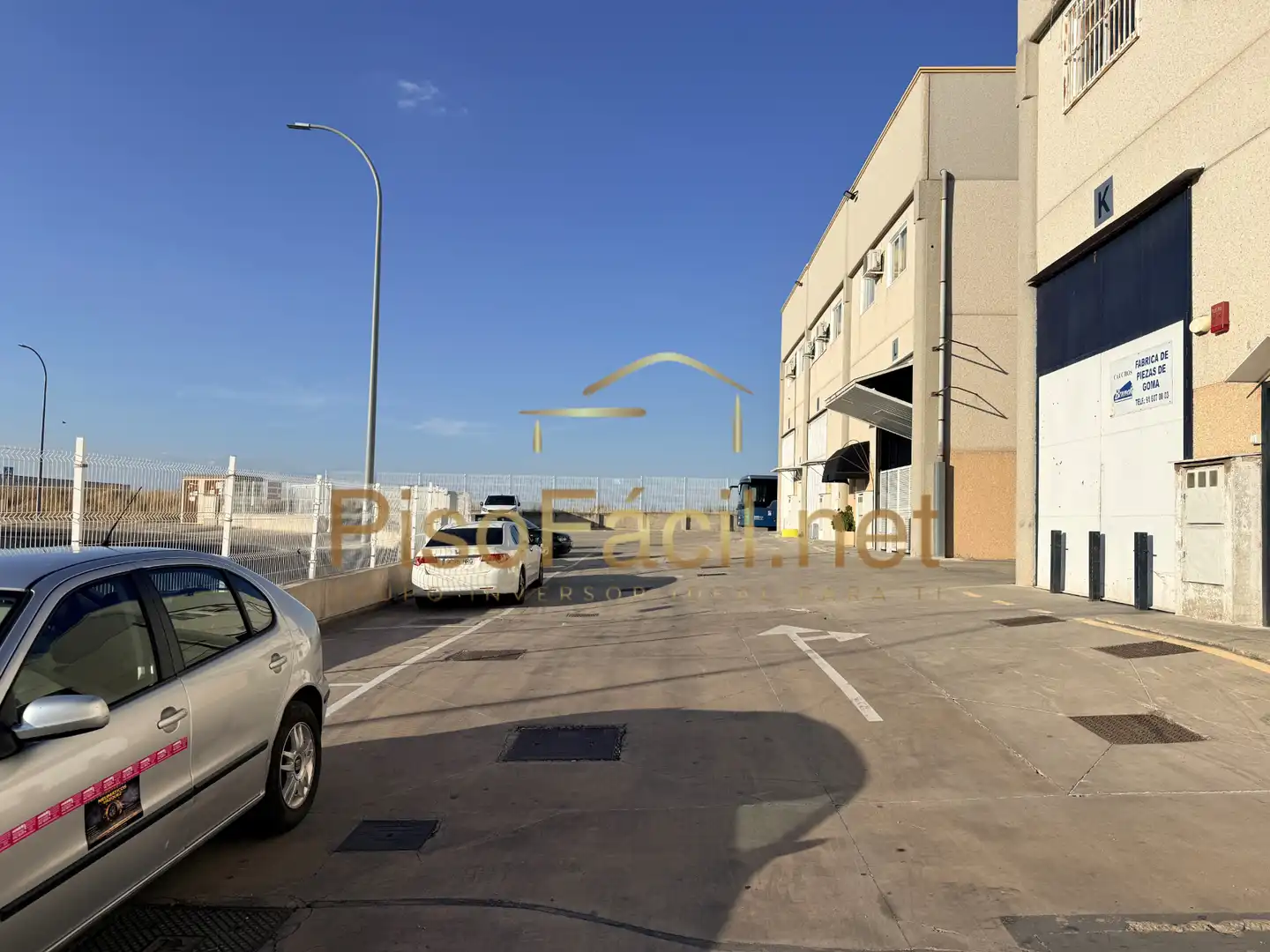 Nau industrial de lloguer a Calle Roma