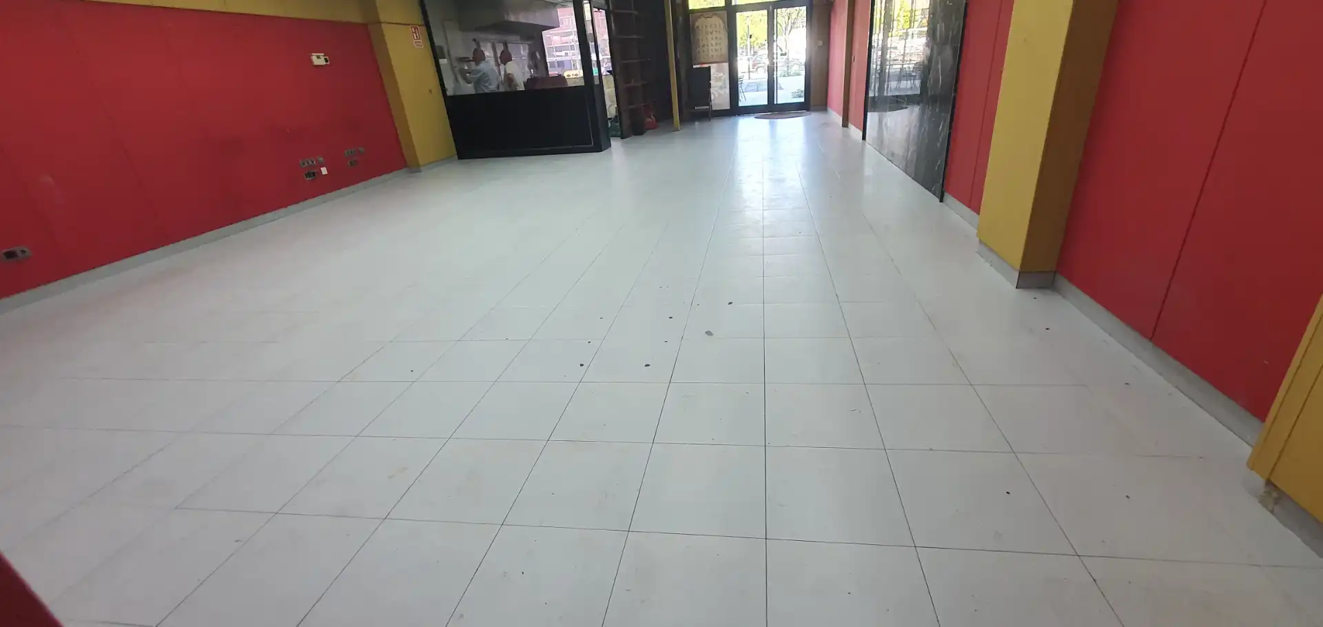 Gewerbefläche zur Miete in Avinguda del Marquès de Mont-Roig, imagen 2