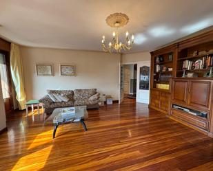 Sala d'estar de Àtic en venda en Barakaldo  amb Calefacció