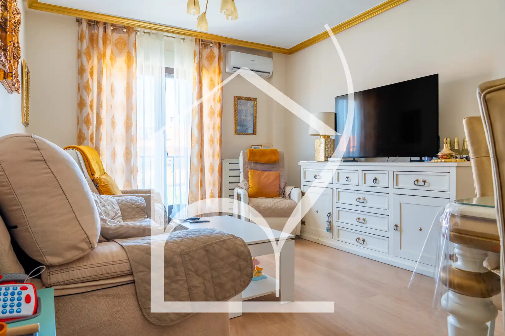 Wohnzimmer von Wohnung zum Verkauf in Salamanca mit Klimaanlage, Heizung und Möbliert