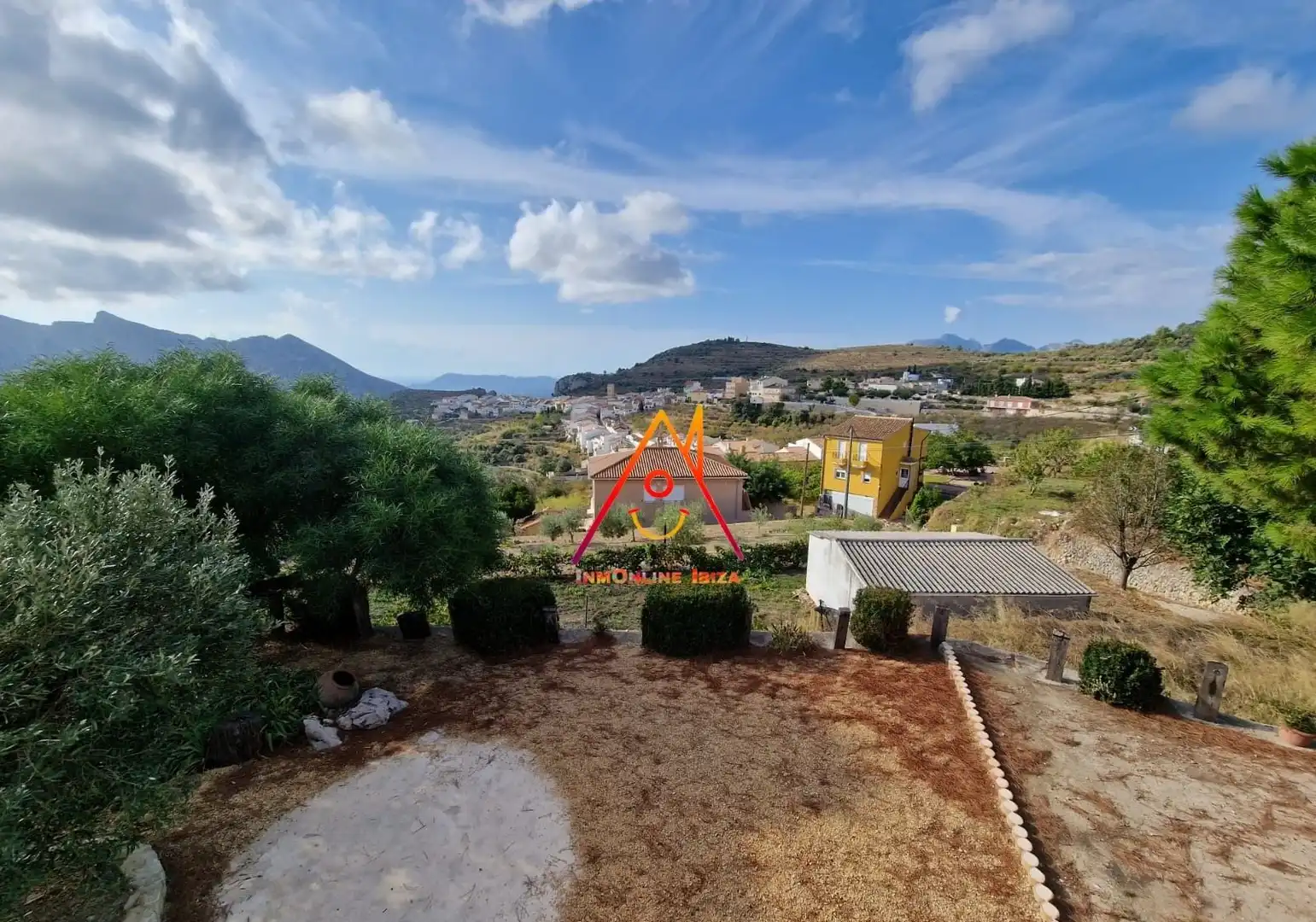 Vista exterior de Casa o chalet de alquiler en Tàrbena con Jardín privado, Terraza y Amueblado