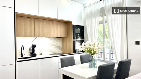 Foto 2 de Apartament per a compartir a Niño Jesús, Madrid