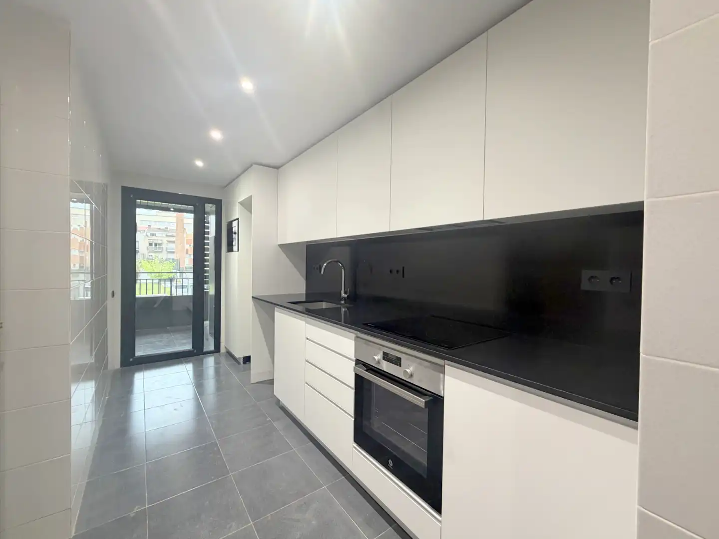 Flat for rent in Carrer Princesa, Instituts