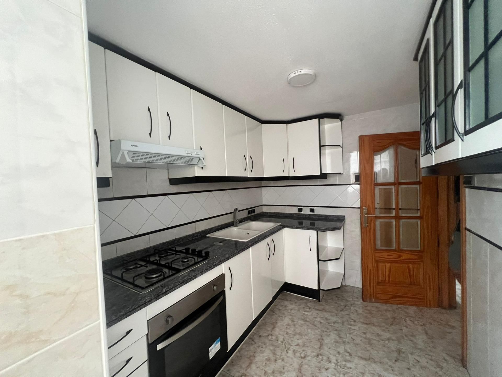 Cocina de Apartamento de alquiler en Alicante / Alacant con Aire acondicionado y Terraza