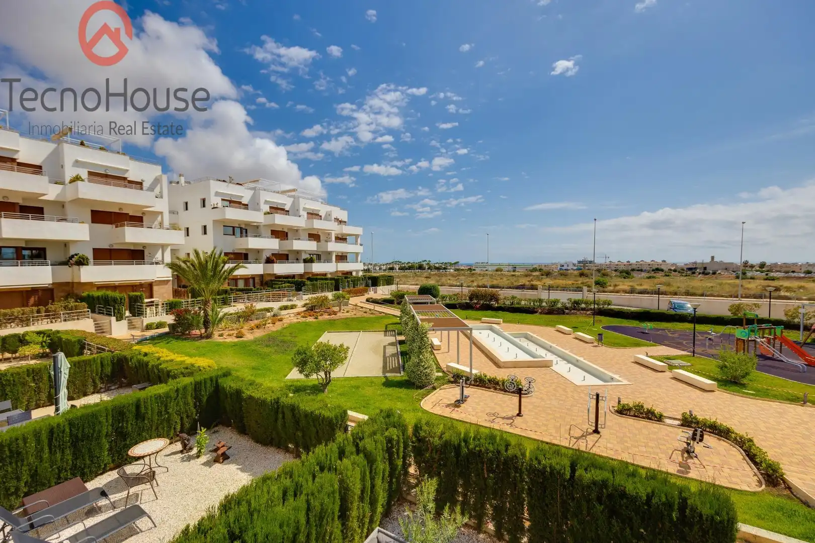 Vista exterior de Apartament en venda en Orihuela amb Aire condicionat, Calefacció i Jardí privat