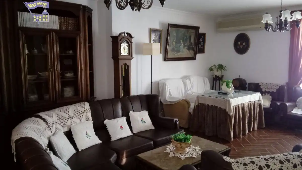Sala d'estar de Casa o xalet en venda en Arcos de la Frontera amb Aire condicionat, Terrassa i Balcó