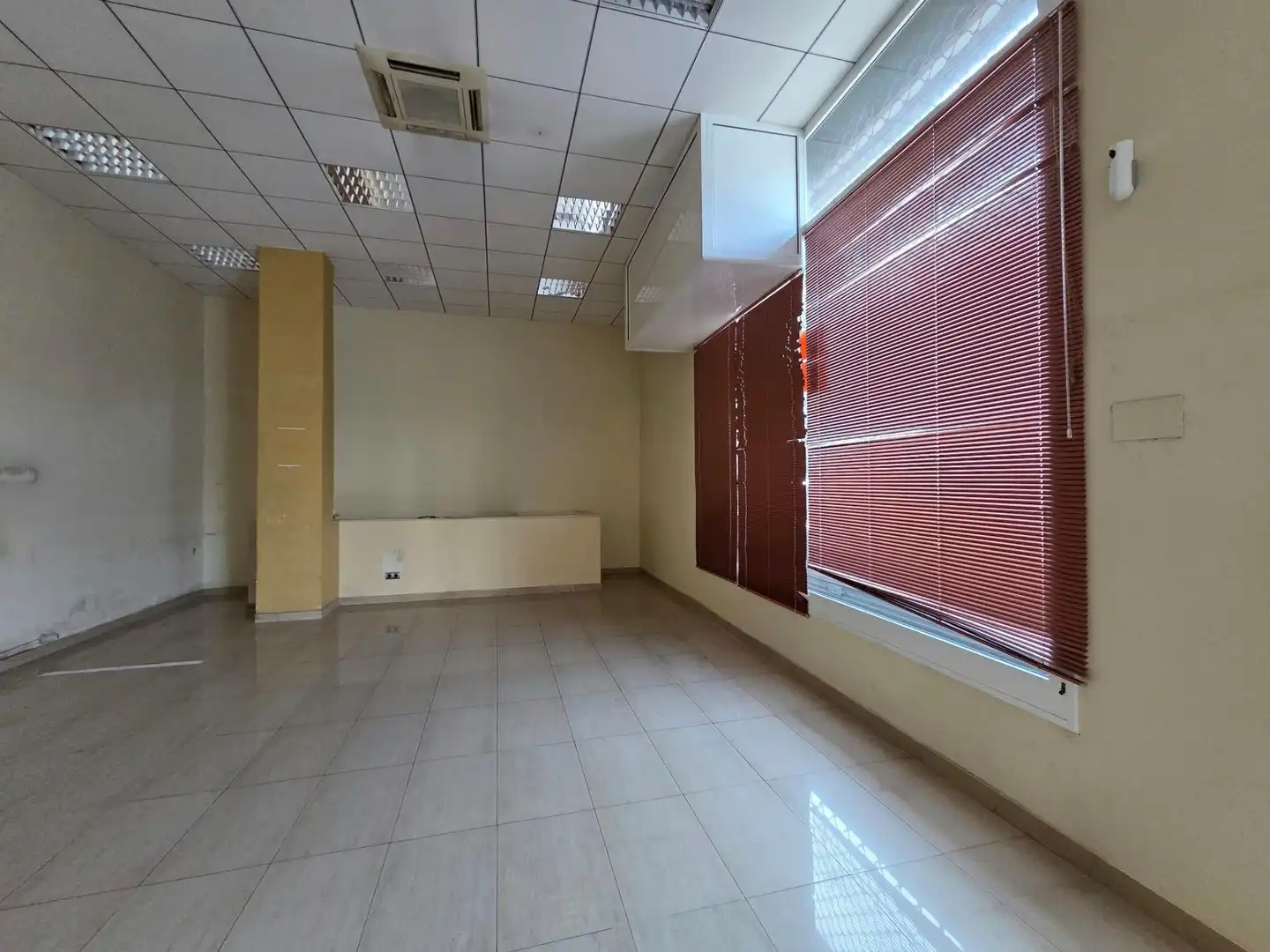 Local en venta en Olesa de Montserrat con Aire acondicionado