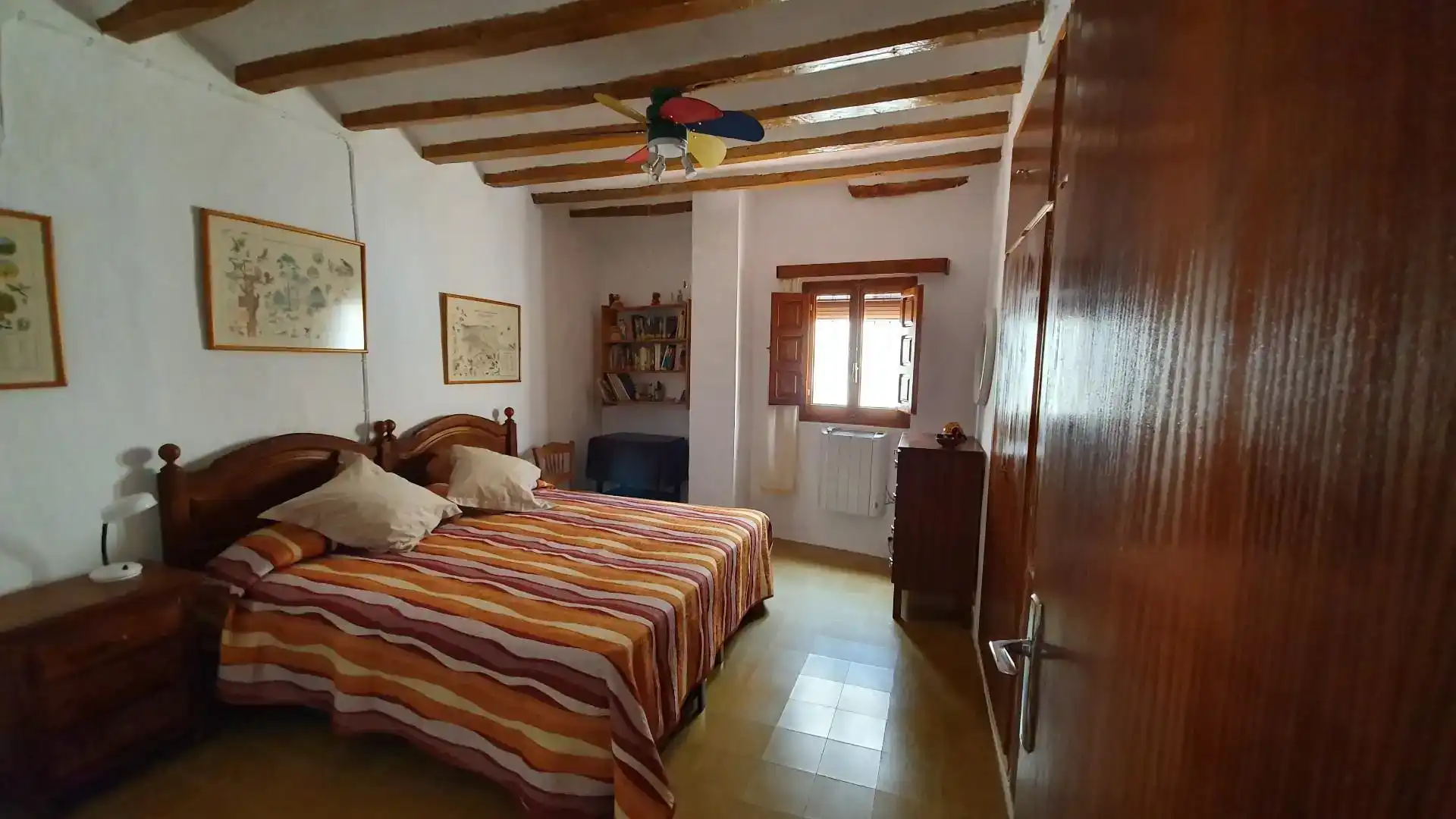 Dormitori de Casa adosada en venda en Sella amb Jardí privat, Traster i Piscina