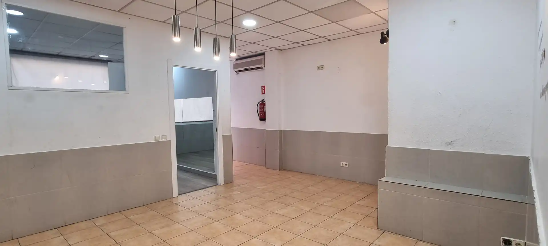 Business premises for sale in Calle Lago Blanco, imagen 50