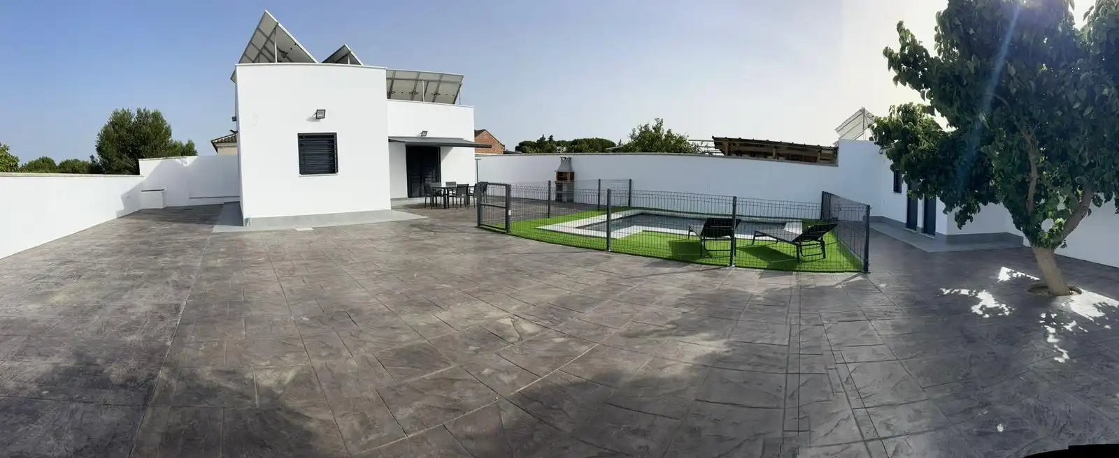 Terrassa de Casa o xalet en venda en Chiclana de la Frontera amb Calefacció, Jardí privat i Traster