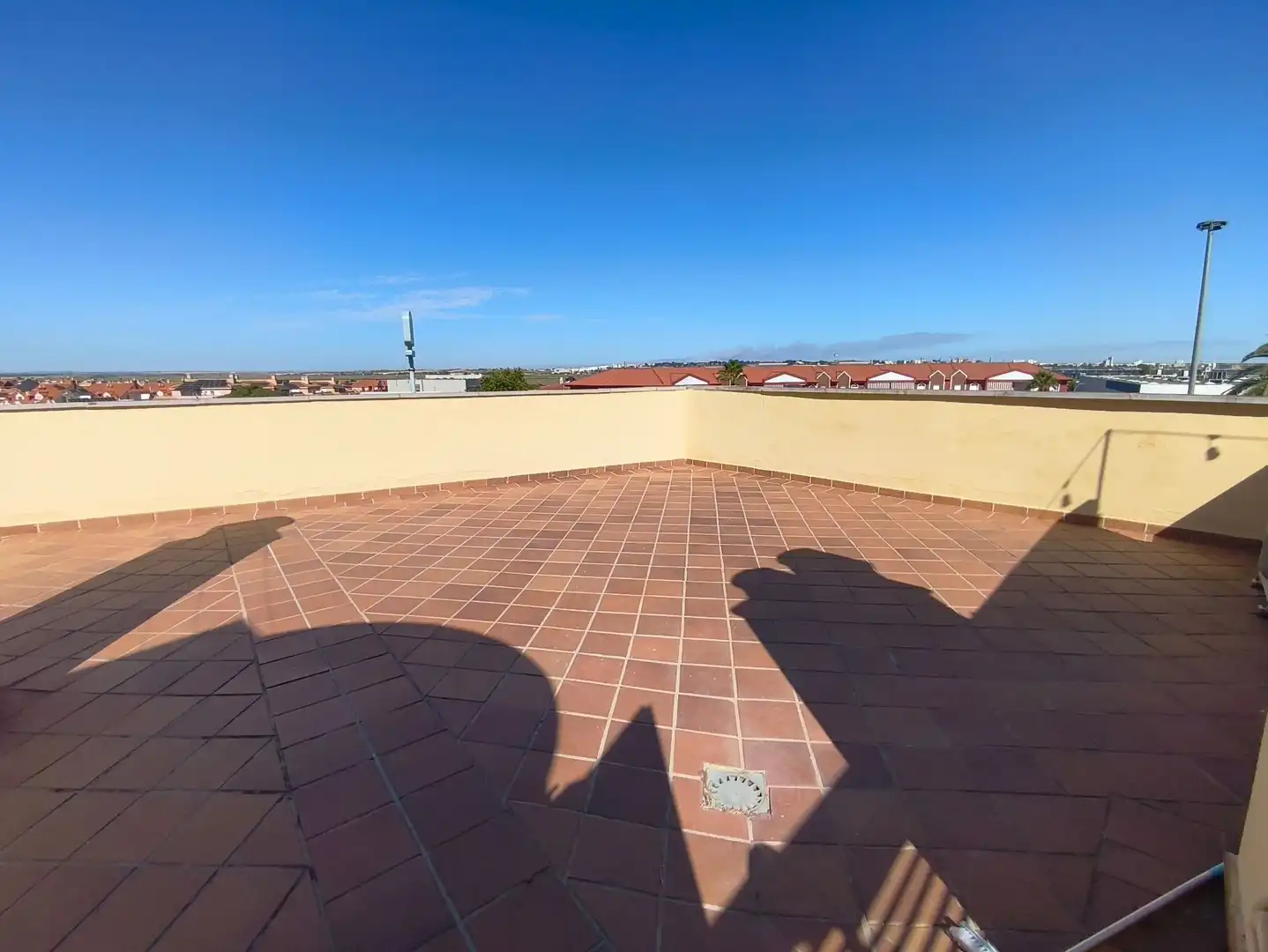 Terraza de Piso de alquiler en Aljaraque con Aire acondicionado y Amueblado