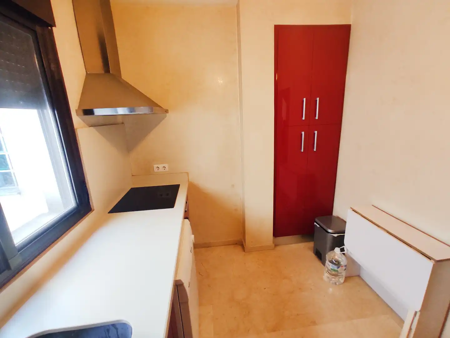 Cocina de Piso de alquiler en Peligros con Aire acondicionado, Calefacción y Amueblado