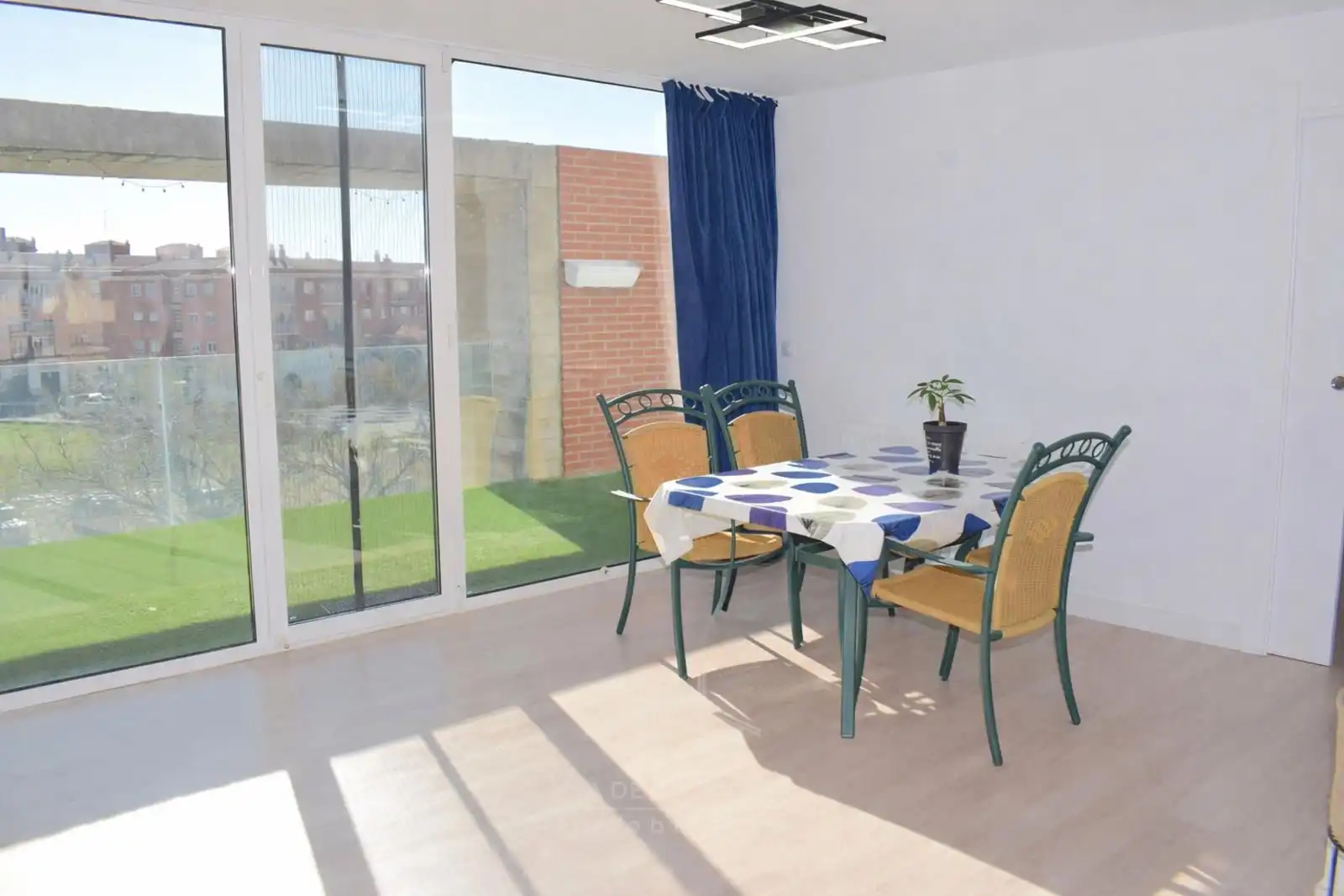 Terraza de Ático en venta en Santa Marta de Tormes con Calefacción, Terraza y Piscina