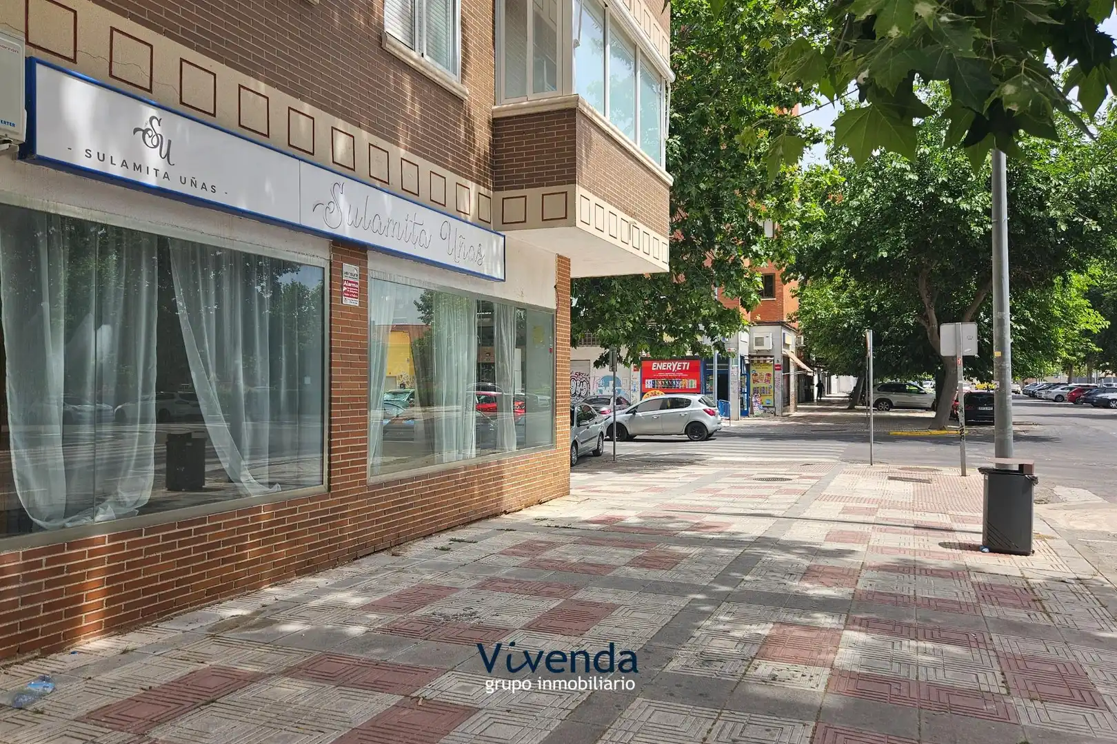 Exterior view of Commercial properties for rent in Humanes de Madrid  with Air Conditioner
