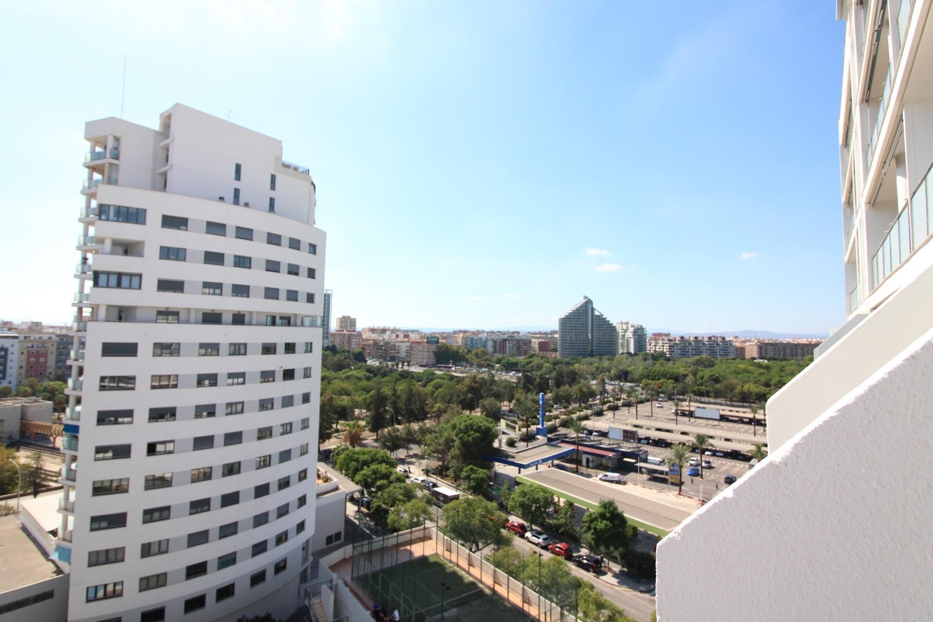Vista exterior de Dúplex en venda en  Valencia Capital amb Aire condicionat, Jardí privat i Terrassa