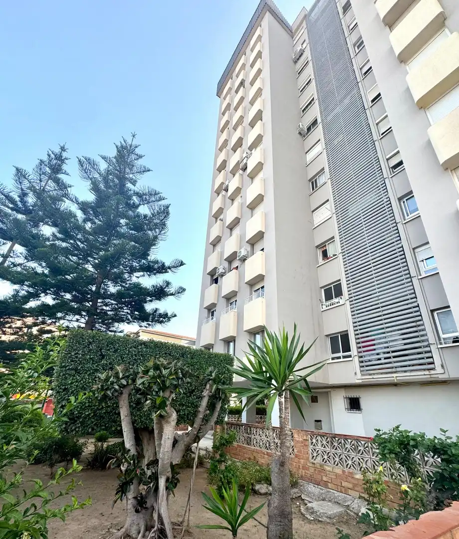Vista exterior de Piso en venta en Málaga con Calefacción y Amueblado