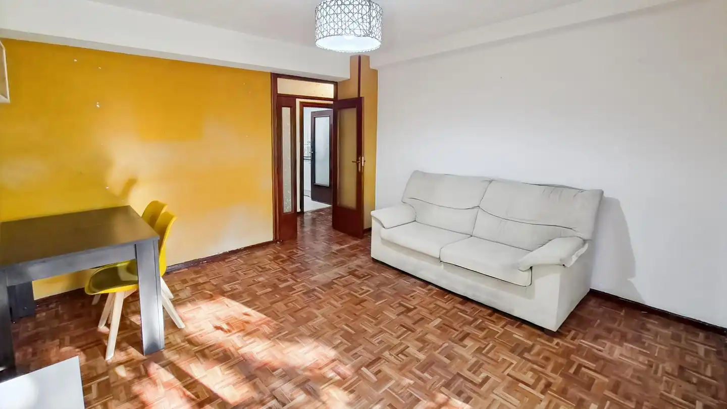 Piso en venta en Calle Aldeanueva de la Vera, Las Águilas