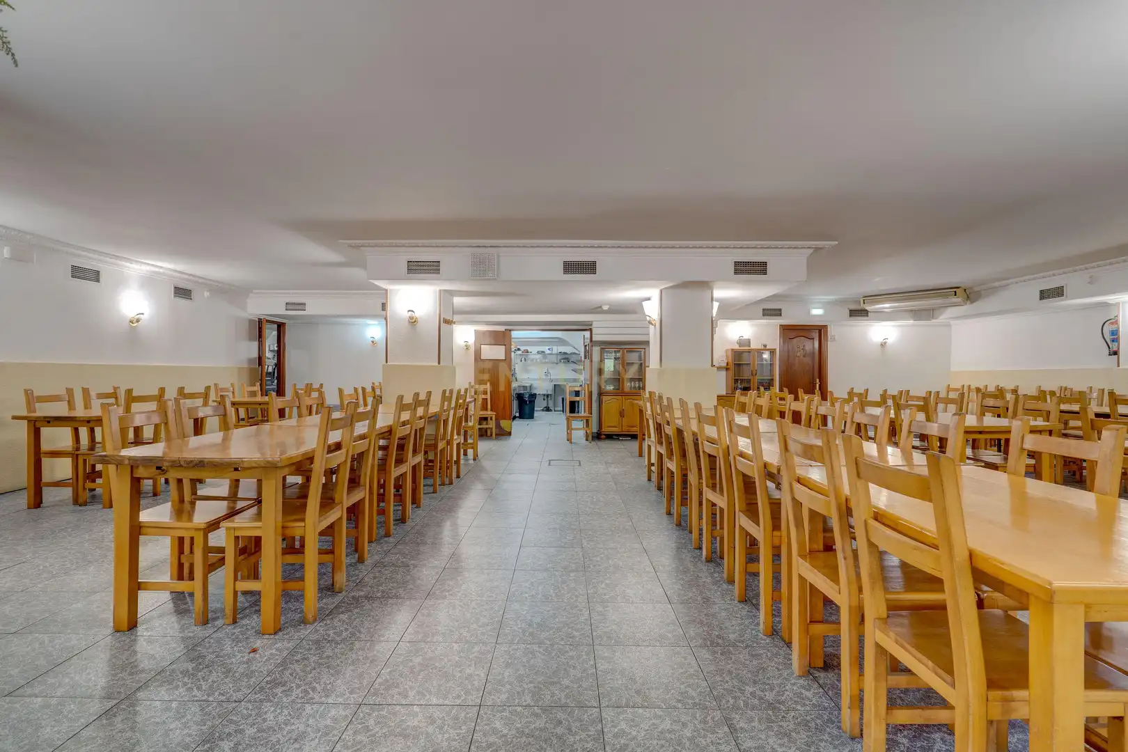 Commercial properties for sale in Deba  with Air Conditioner