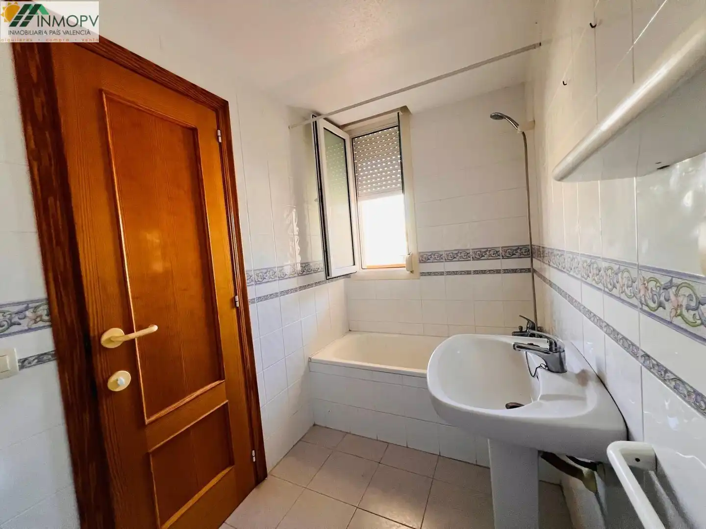 Bathroom of Study for sale in Vinaròs  with Private garden, Terrace and Community pool
