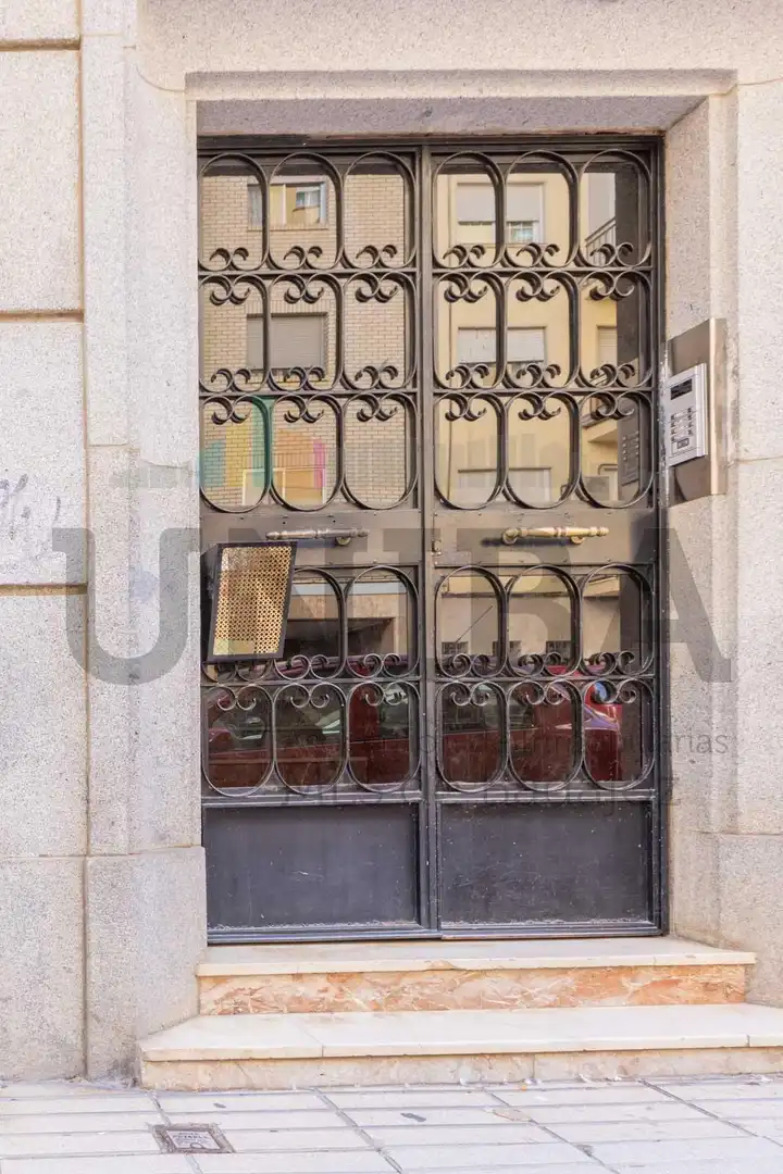 Vista exterior de Apartament en venda en Badajoz amb Aire condicionat i Calefacció