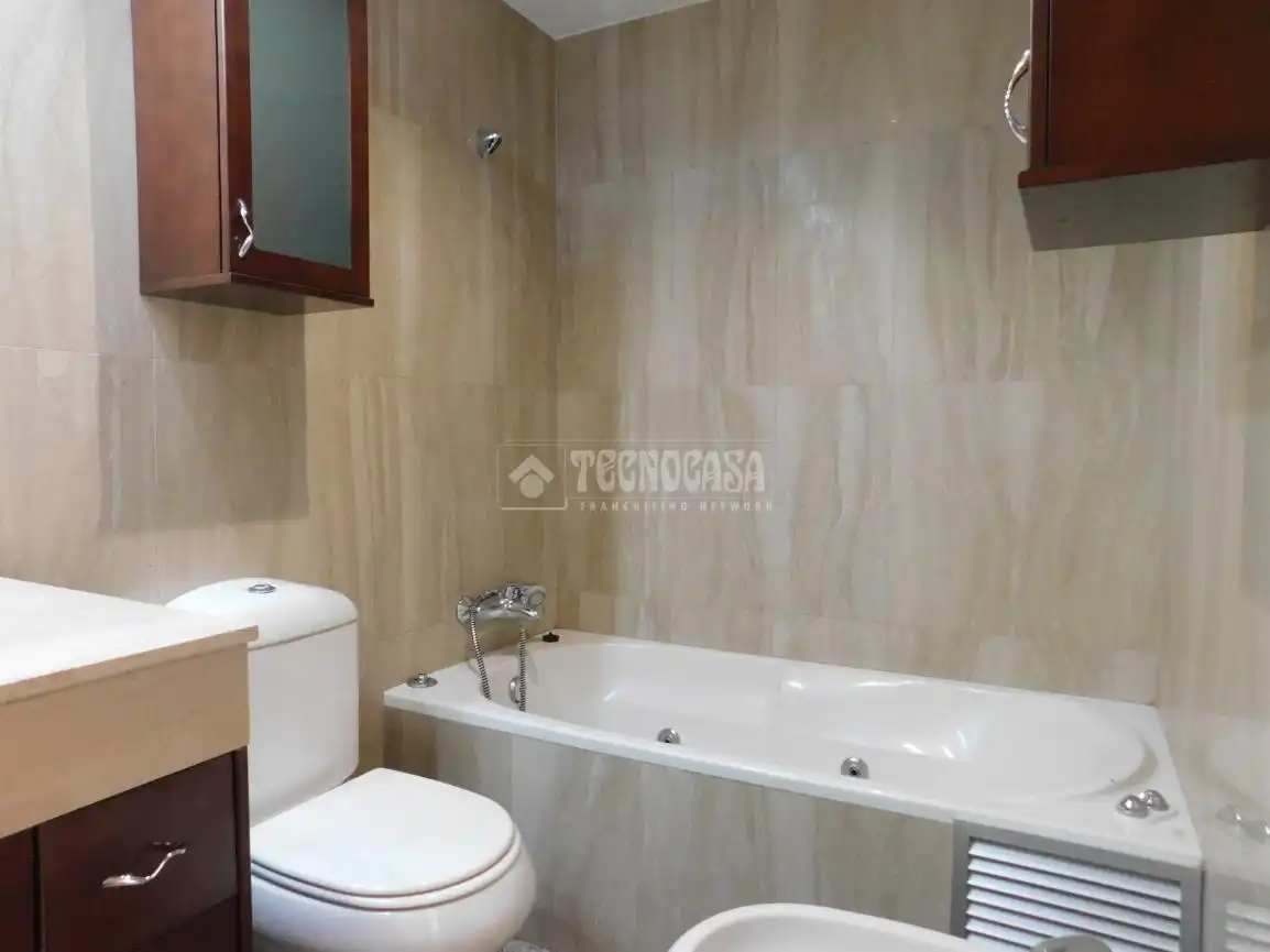 Baño de Ático en venta en Zaragoza con Aire acondicionado, Calefacción y Terraza