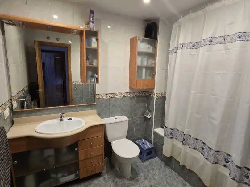 Bany de Casa o xalet en venda en Quintanilla Vivar amb Aire condicionat, Calefacció i Jardí privat