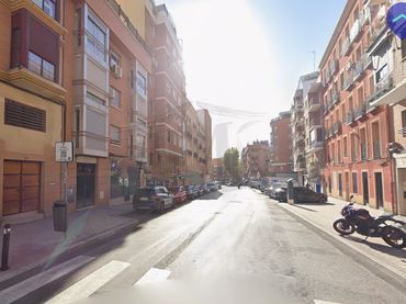 Piso con balcón en venta en Tetuán